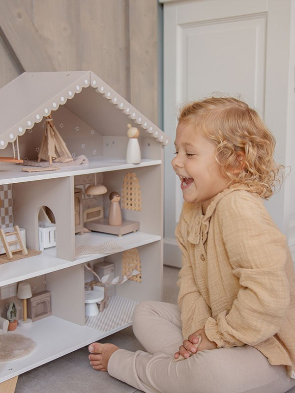 Beige poppenhuis Label Label
