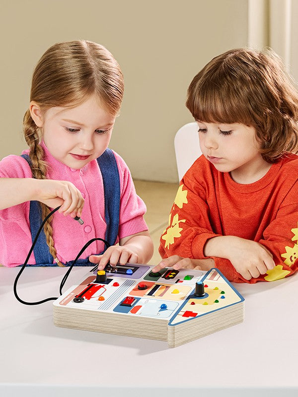 Busy board house - Topbright